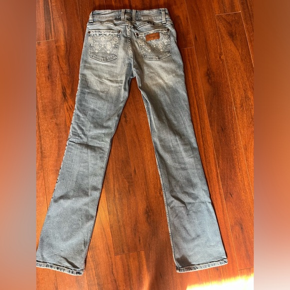 Women’s Wrangler Bootcut Jeans - Picture 4 of 7
